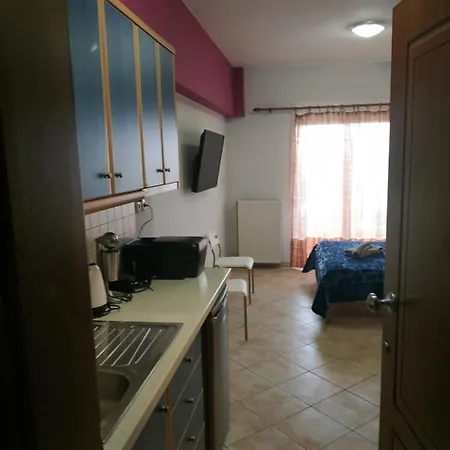 G M 6 Rooms Kentro In The Heart Of The City Larissa Exterior photo
