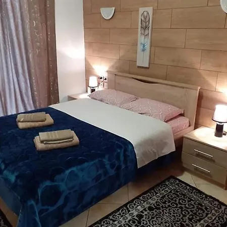G M 6 Rooms Kentro In The Heart Of The City Larissa Exterior photo
